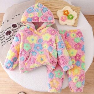 🌸2/$10 SHEIN Pastel 12-18M Fleece Set